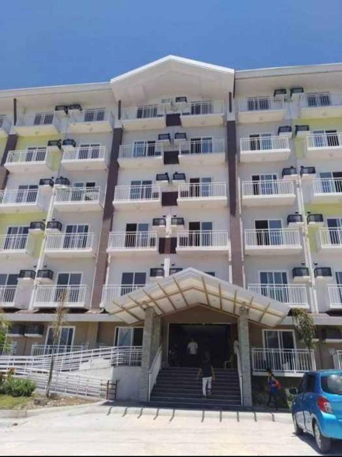 Ania Rooms@Amani Grand Residences Near Airport Isla de Mactán Exterior foto
