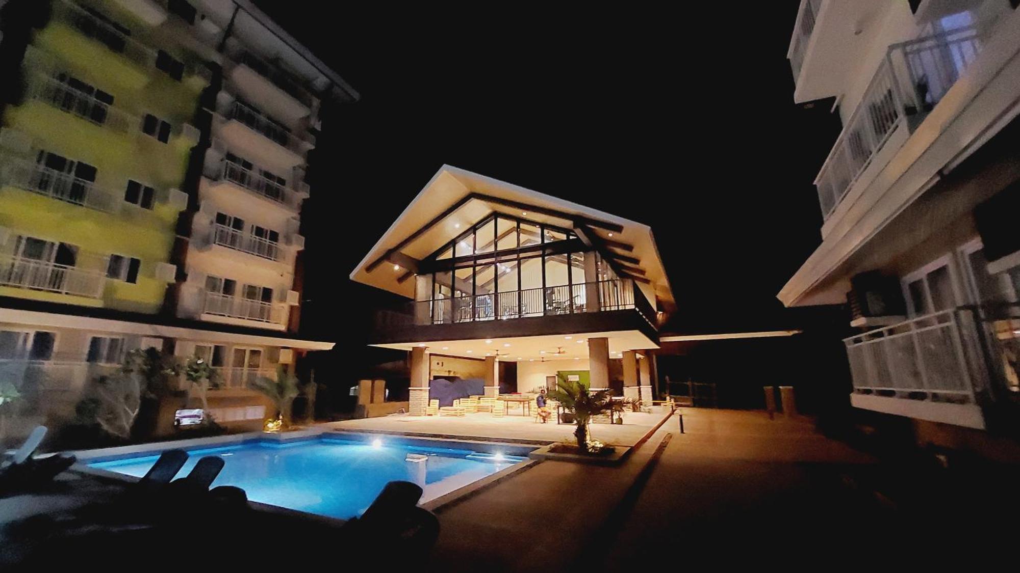 Ania Rooms@Amani Grand Residences Near Airport Isla de Mactán Exterior foto