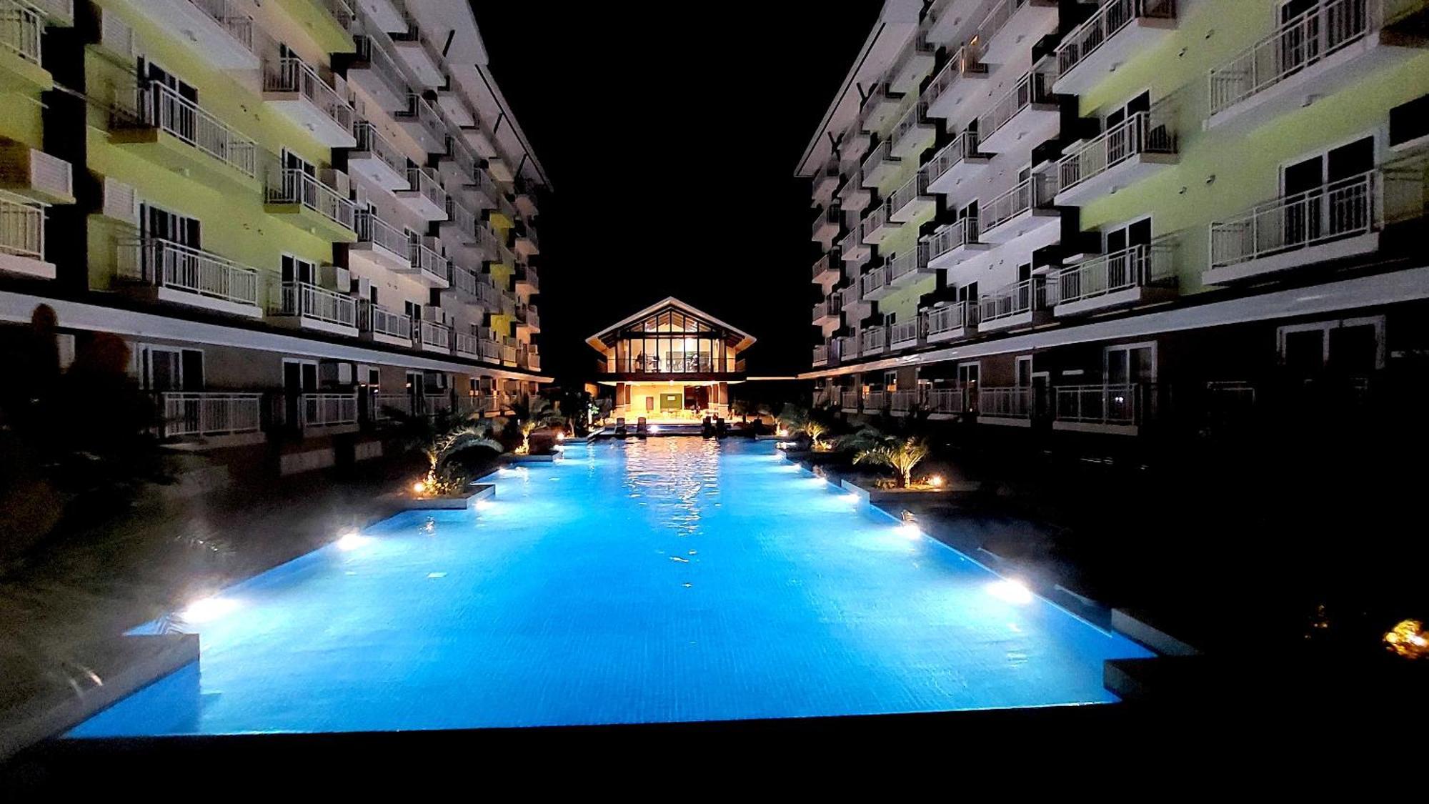 Ania Rooms@Amani Grand Residences Near Airport Isla de Mactán Exterior foto
