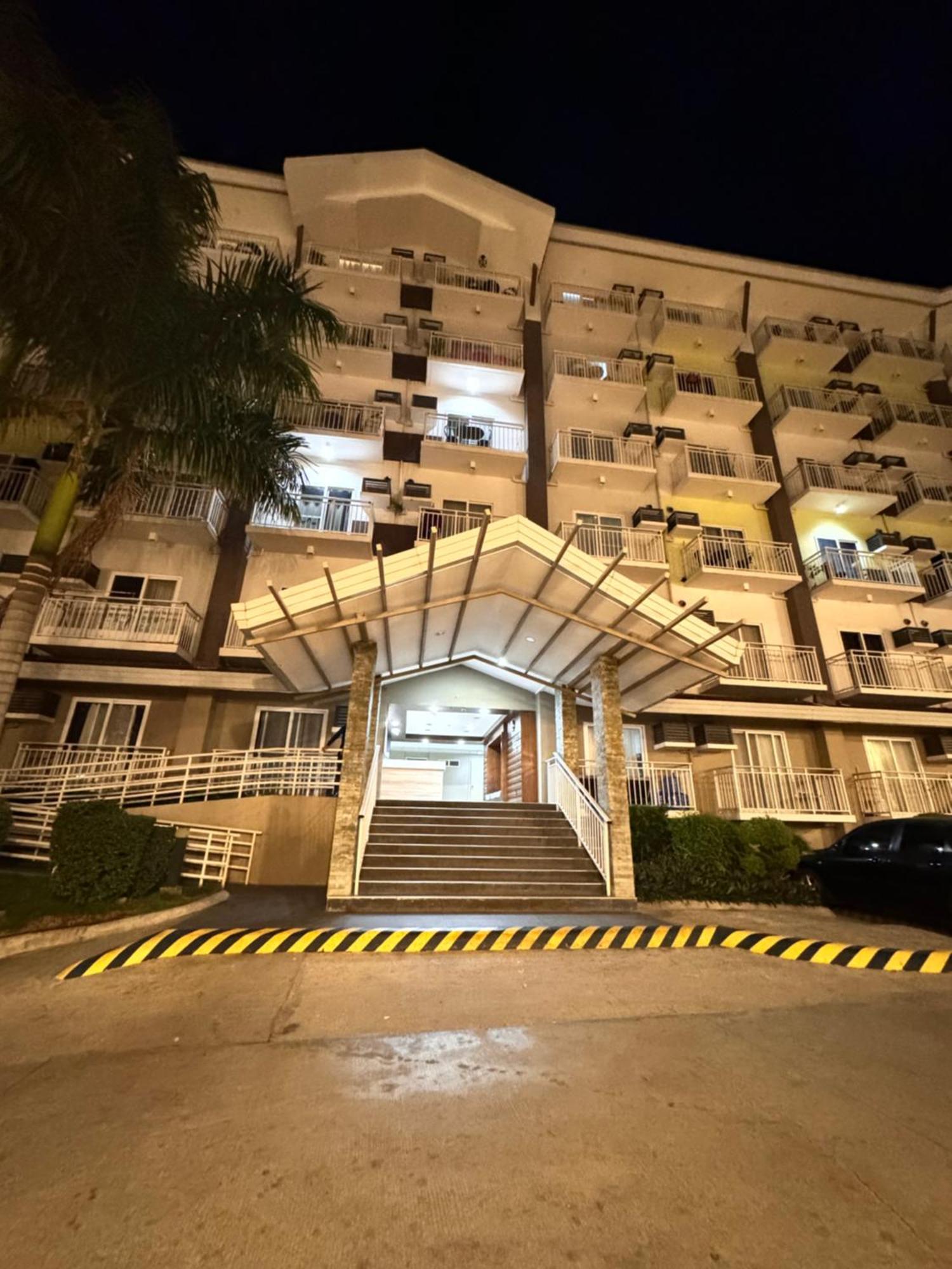Ania Rooms@Amani Grand Residences Near Airport Isla de Mactán Exterior foto