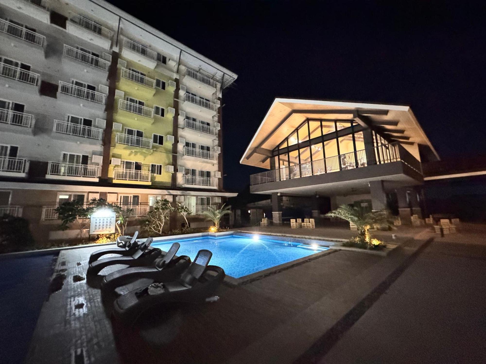 Ania Rooms@Amani Grand Residences Near Airport Isla de Mactán Exterior foto